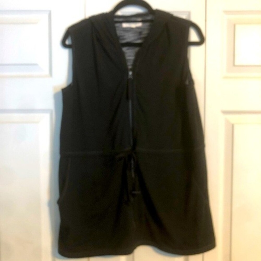 MAX EDITION Weekend Medium Belted Vest Black White Drawstring Waist Marled Knit